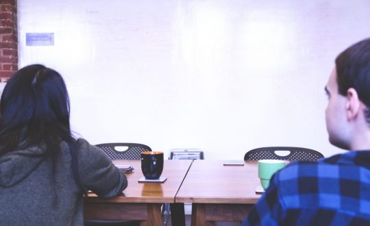 whiteboard-startup-presentation-people-meeting-1-1080x675 (1)